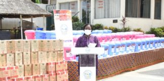 Côte d’Ivoire : CEREMONIE DE REMISE DE DONS AUX ENTREPRISES DE PRESSE ET AUX JOURNALISTES/ DISCOURS DE MADAME NADINE SANGARE