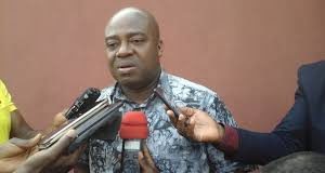 Côte d’Ivoire : AFFAIRE ADJOUMANI CONTRE LA JEUNESSE DE DAOUKRO /LES PRÉCISIONS DU DÉPUTÉ AKOTO OLIVIER « ADJOUMANI a forcé le portail du Roi. Il a profané la cour et Bédié »