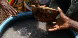 Côte d’Ivoire-Bouna / SOS : Les populations du village de Léomidouo s’abreuvent de l’eau des bas-fonds