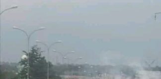 Côte d’Ivoire : Contestations de la candidature du Président Alassane Ouattara dans la rue à Ferké/ La police disperse les manifestants à l’aide des grenades lacrymogènes Des jeunes protestant contre un 3ème mandat de Ouattara et l'absence du nom de Soro Guillaume sur le listing électoral dispersés à coup de gaz lacrymogène ce mardi 11 oaût dans les rues de Ferkessédougou, ville natale du Président du GPS
