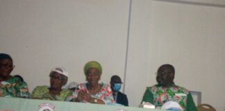 Côte d’Ivoire : Région du N’zi: Campagne présidentielle 2020/ Des épouses de chefs de village promettent au Ministre Ly Ramata de faire gagner Ouattara- Le Ministre appelle les jeunes à tourner le dos à la violence