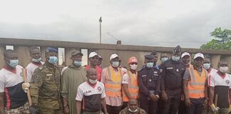 Côte d’Ivoire : Salubrité Urbaine/ L’AGEROUTE initie une opération de curage des carniveaux de Bouake