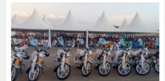 Côte d’Ivoire : Assahore Konan Jacques offre 10 engins aux militants du Rhdp de Bouaflé