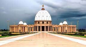 Côte d’Ivoire : Le mythe de la Basilique Notre Dame de la paix de Yamoussoukro