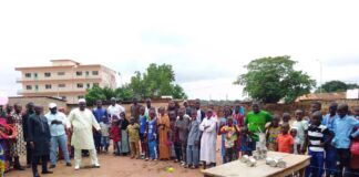Paix et cohésion sociale en Côte d’Ivoire / Louis Kouakou-Habonouan réunit les populations de Bouaké à travers des activités ludiques.