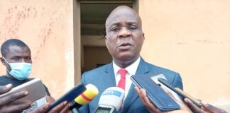 Côte d’Ivoire : Le procureur Koné Braman sensibilise les transporteurs du Gbêkê pour lutter contre le trafic d’enfants
