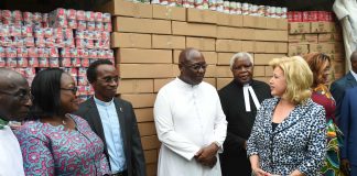 Côte d’Ivoire : Pâques 2022/ La Première Dame Dominique Ouattara offre des dons d’une valeur de 130 millions F CFA à la communauté chrétienne