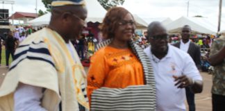 Côte d’Ivoire : En marge de la célébration de la fête des femmes du Bounkani / Un artiste reconnait publiquement la générosité légendaire de Dr Michel Noufé