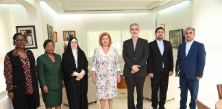 Côte d’Ivoire / La Première Dame Dominique Ouattara échange avec le nouvel ambassadeur de la République Islamique d’Iran
