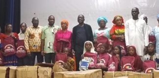 Côte d’Ivoire : Rentrée scolaire 2022-2023 à Bouaké/ Le ministre Amadou Koné offre 3000 kits aux élèves