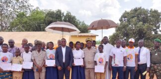 Côte d’Ivoire (Bounkani) : Journées carrières au lycée Moderne de Téhini / Dr Michel Noufé (Parrain) aux élèves : « évitez les grossesses indésirables et les mariages précoces »