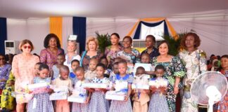 Côte d’Ivoire : 3ème édition de la Journée de l’Excellence / Madame Dominique Ouattara récompense les 70 meilleurs élèves du Groupe Scolaire Children Of Africa d’Abobo