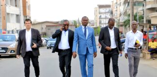 Immatriculation au Registre des métiers et déclaration à la sécurité sociale / Le directeur exécutif, directeur général de la Chambre nationale de métiers de Côte d’Ivoire en Visite au siège du SYNACVTCCI