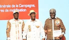 Côte d’Ivoire : Présidentielle 2025/ Alassane Ouattara a investi son équipe de campagne