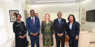 Côte d’Ivoire : Audience /La Première Dame, Madame Dominique Ouattara échange avec les dirigeants d’Air Côte d’Ivoire